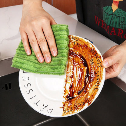 Tear-Off Microfiber Cleaning Cloth Roll, Lint-Free Highly Absorbent Disposable Reusable Kitchen Rags for Grease, Spills & Household Daily Cleaning