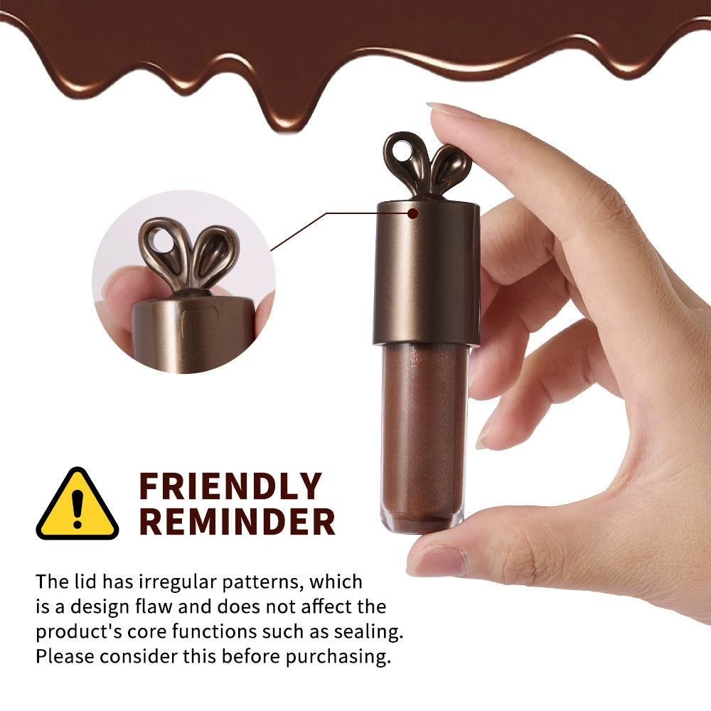 Long-lasting chocolate-colored mirror-finish lip glaze